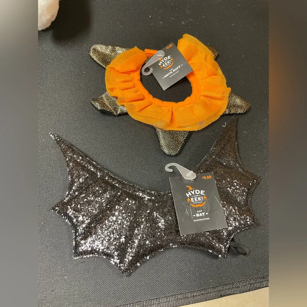 Bat wings & neck ruff bundle